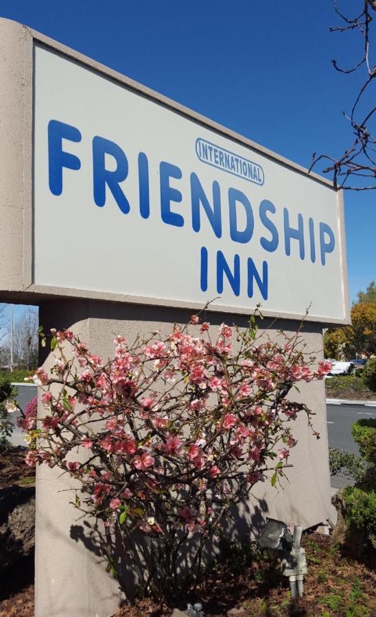 סאניוייל Friendship Inn מראה חיצוני תמונה